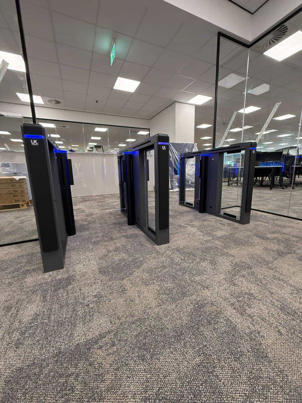 Speed Gates for Daisy Communications 1 Speed Gates for Daisy Communications